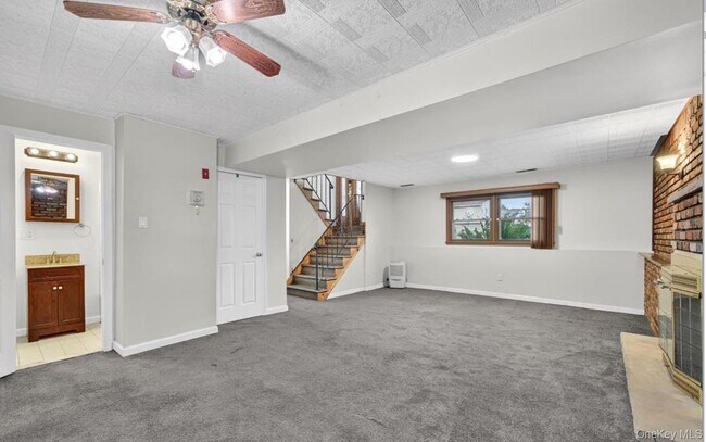 Building Photo - 8 Badami Dr