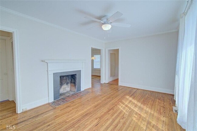 Building Photo - 654 Schuyler Ave SE