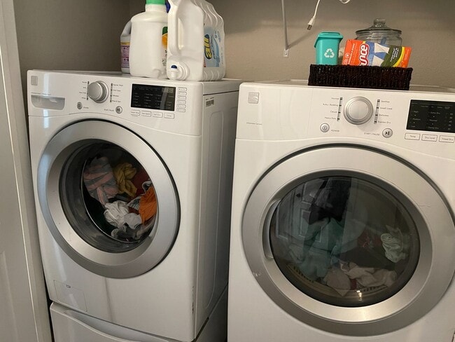 Building Photo - Really nice newly built 4 bedroom home with 2 full baths and one 1/2 baths