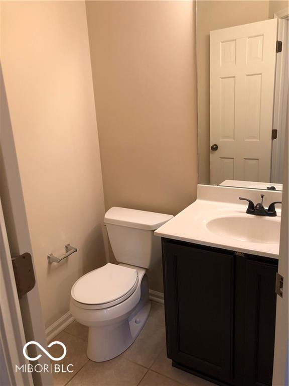 Building Photo - 496 E 10th St