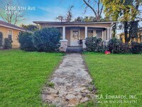 Building Photo - 1606 5th Ave