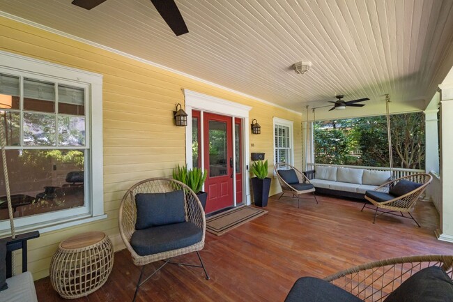 Building Photo - Stunning Historic 4-bedroom home in W Trin...