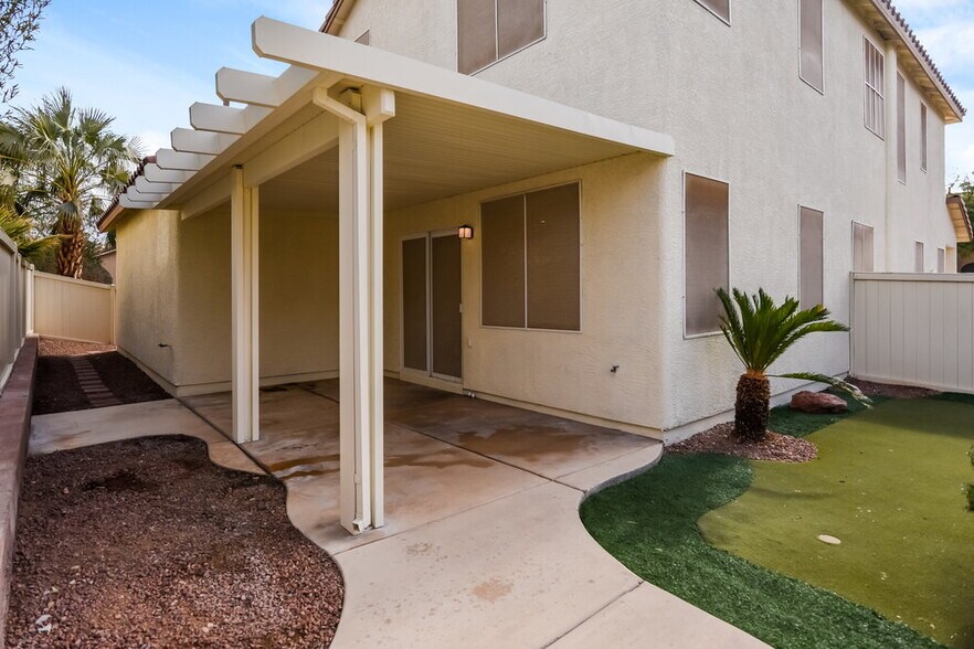 Building Photo - 5984 Tunbridge Ave