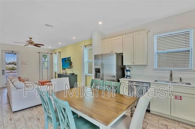 Building Photo - 2960 Salted Rim Rd