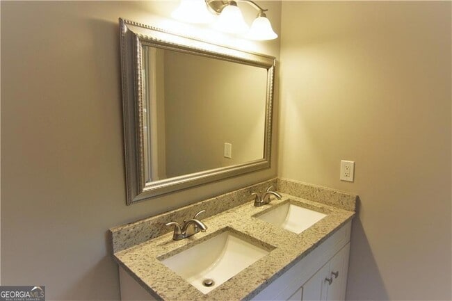 Building Photo - 2257 Turtle Club Dr NE