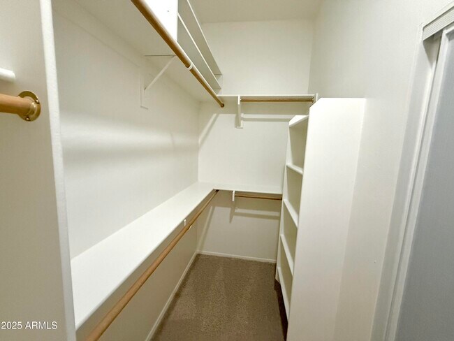 Building Photo - 4208 E Hamblin Dr