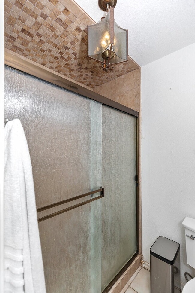 Building Photo - "3-Bedroom, 2-Bathroom Solar Home with a Pool in Mesa Del Sol!"