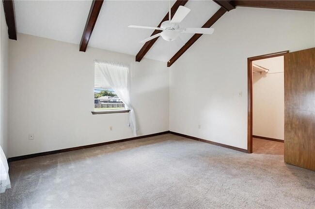 Building Photo - 2 Brandon Hall Dr