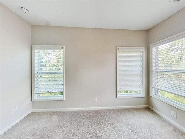 Building Photo - 895 Proctor Ranch Dr