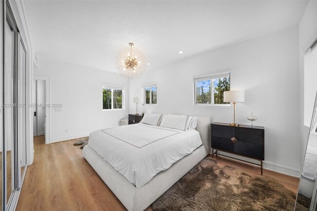 Building Photo - 5237 La Gorce Dr