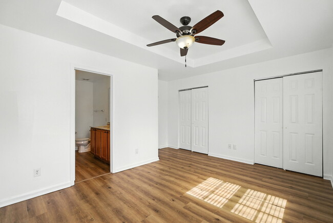 Building Photo - 132 Point Comfort Ln