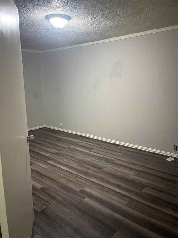 Building Photo - 6139 Ridgeway Dr
