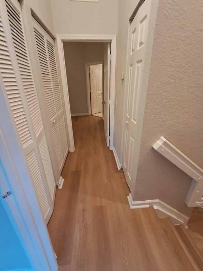 Building Photo - 3039 Laurel Ridge Cir