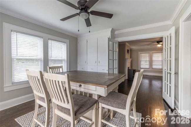 Building Photo - 123 E 2nd St