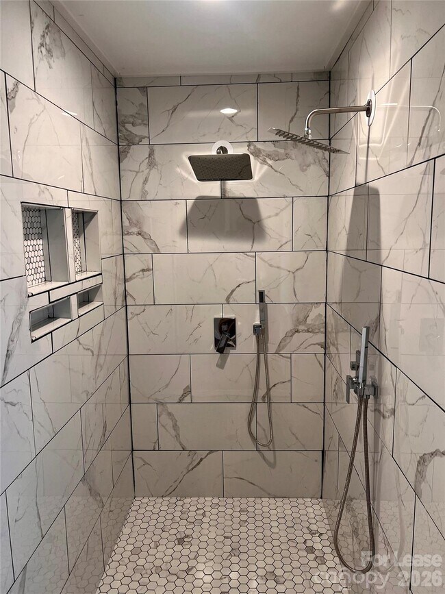 Building Photo - 118 Grace Estates Dr