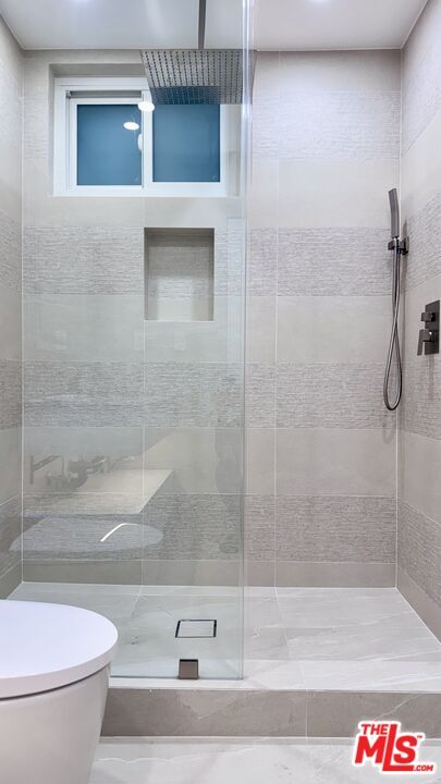 Building Photo - 414 N Palm Dr