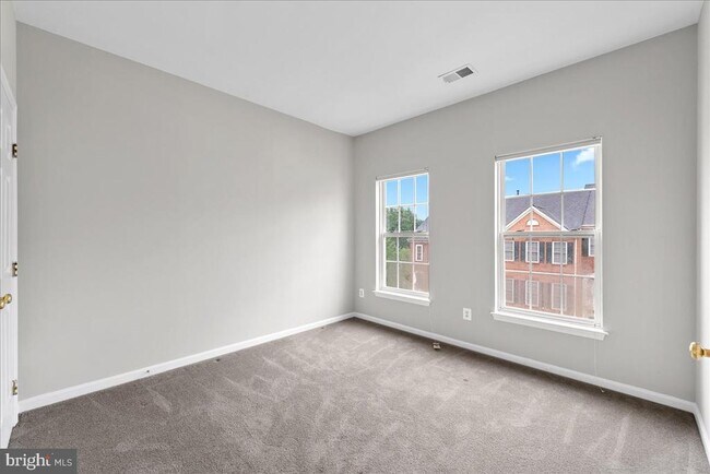 Building Photo - 8436 Kirby Lionsdale Dr