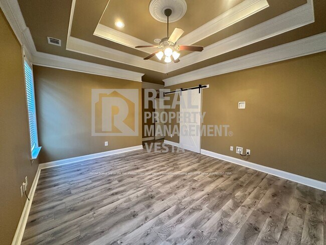 Building Photo - 307 Amber Dr