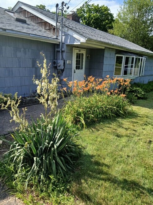 Building Photo - 128 White Pond Rd