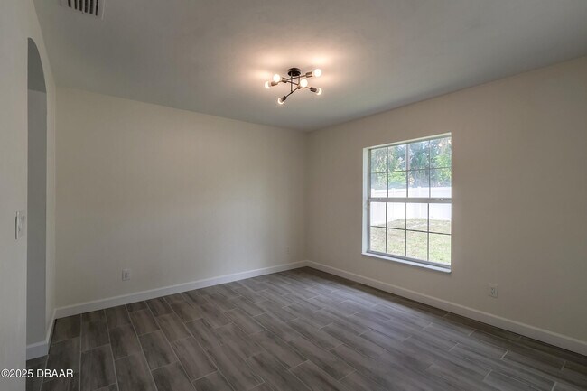 Building Photo - 1431 Victory Palm Dr