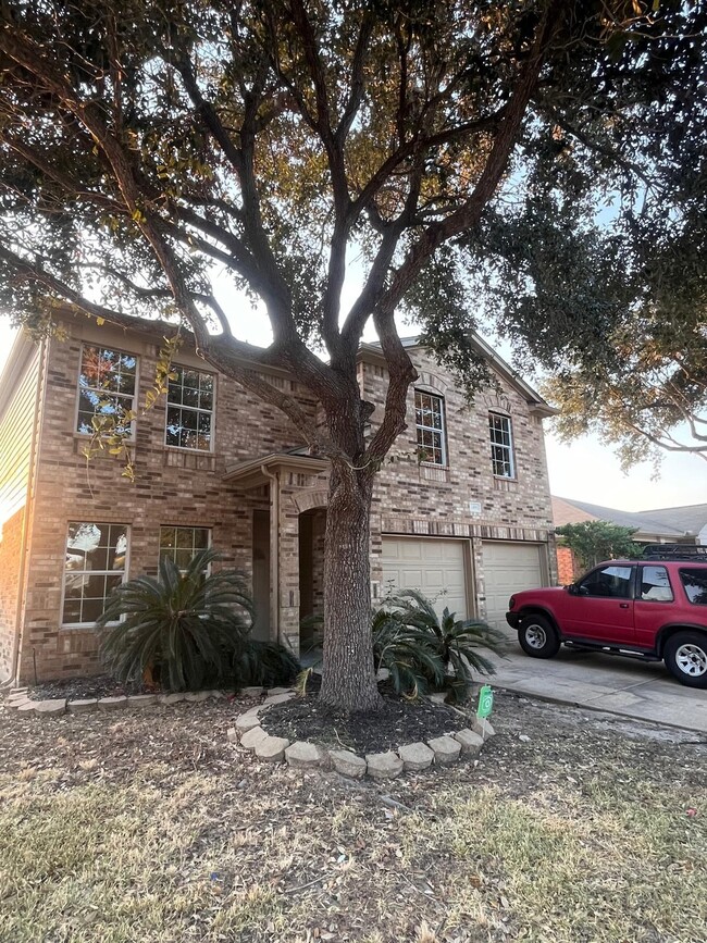 House Front View - 4811 Pebble Bluff Ln