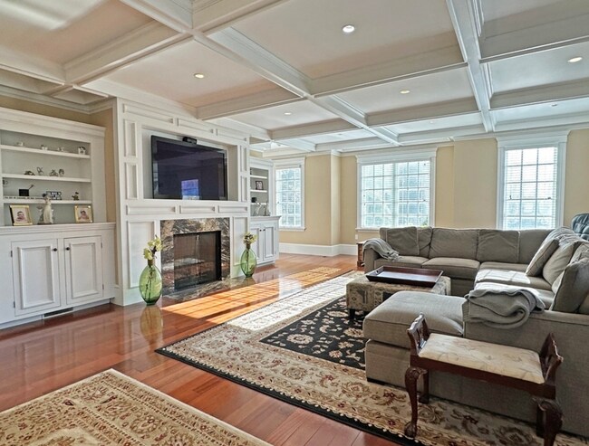 Building Photo - Entire house!!!! Luxury!!! Available September