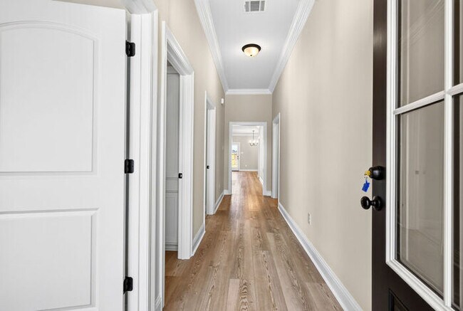Building Photo - 7719 Claymont Cir