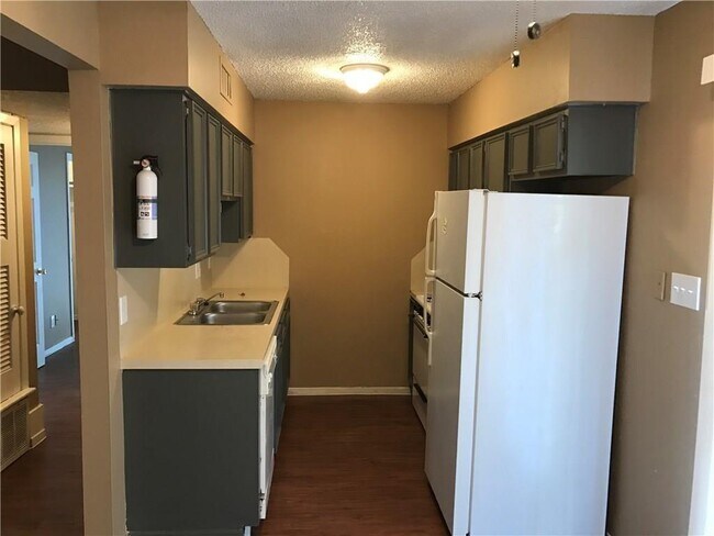 Building Photo - 2705 Windswept Cove