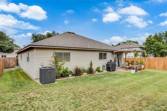 Building Photo - 721 Betterman Dr