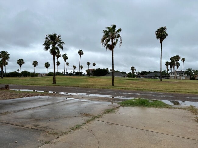 Building Photo - 2729 Palmer Dr