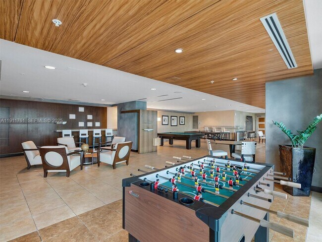 Building Photo - 60 SW 13th St