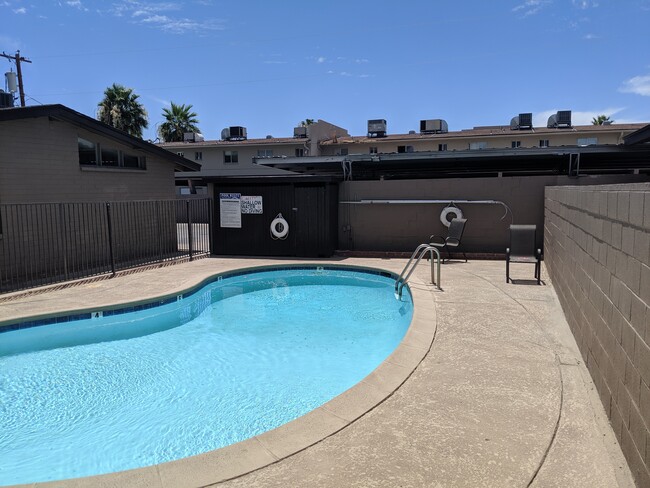 Building Photo - 1623 W Missouri Ave