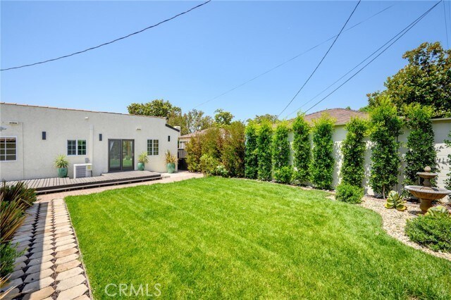 Building Photo - 809 Omar St