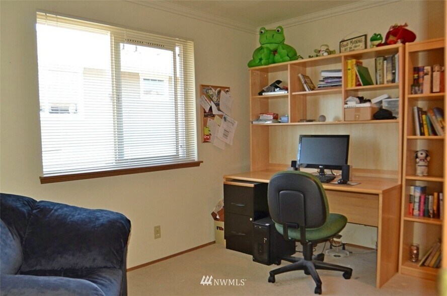 2nd bedroom - 610 Glen St