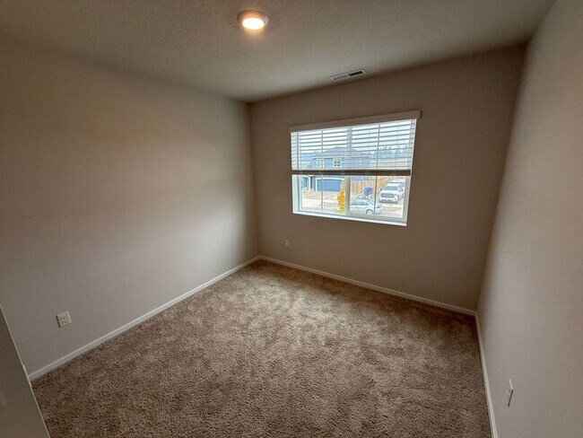 Building Photo - 4816 Apollo Ave