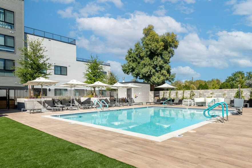 Building Photo - 4225 N 32nd Pl