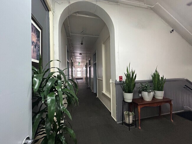 Building Photo - 444 G St