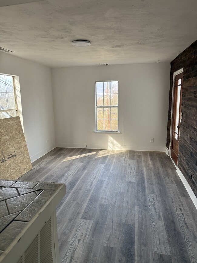 Building Photo - 3902 14th Ave