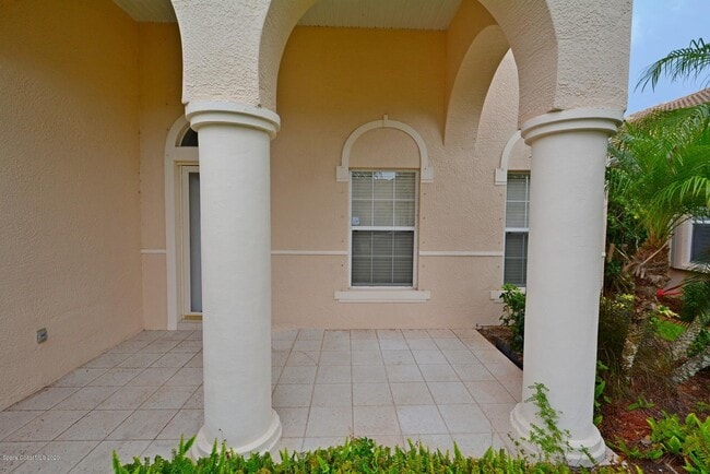 Building Photo - 820 Glen Abbey Way