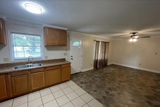 Building Photo - 411 S Audubon Dr