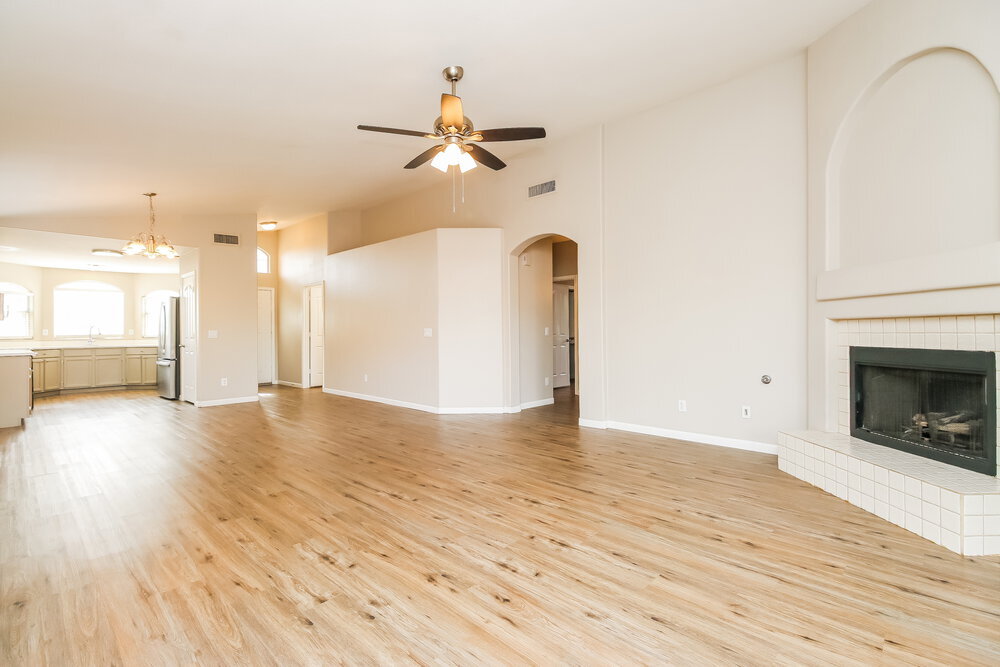 Building Photo - 2044 S Avoca Cir