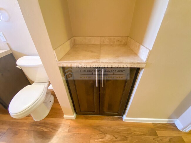 Building Photo - Beautiful 3 Bed, 2 Bath with Pool!! NO HOA!!! (Available on 05/01/26)