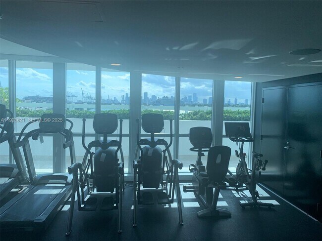 Building Photo - 540 West Ave