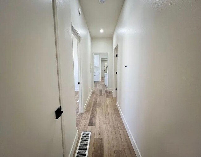 Building Photo - Beautiful Newly Remodeled HUGE 3 bedroom