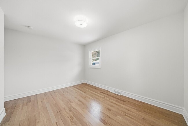 Building Photo - 15409 S Union Pl