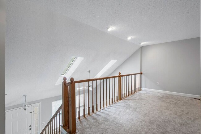 Building Photo - Cool, Mod 2 Bedroom Home in Brandermill