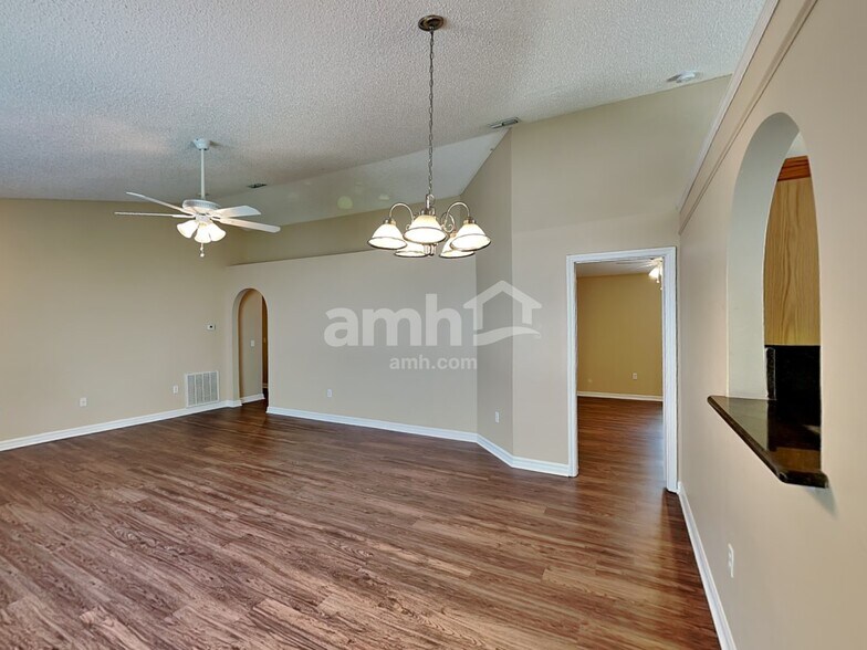 Building Photo - 109 Placid Woods Ct