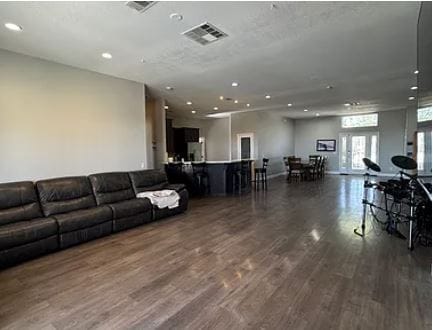 Building Photo - 9653 Denhart Ave