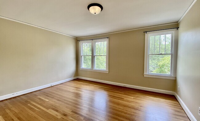 Building Photo - 1105 Virginia Ave