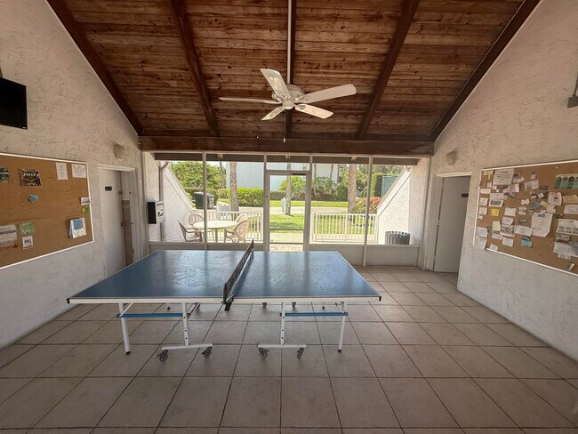 Building Photo - 2400 S Ocean Dr